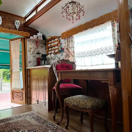 The Paradise Bird Apartmán *